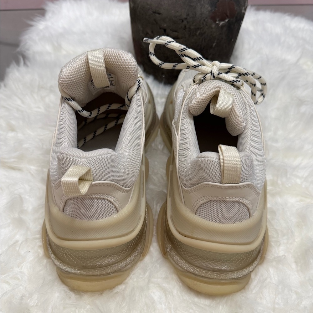Balenciaga TRIPLE S SNEAKERS - Picture 4 of 7